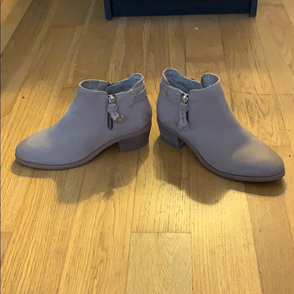 Steve Madden beige booties